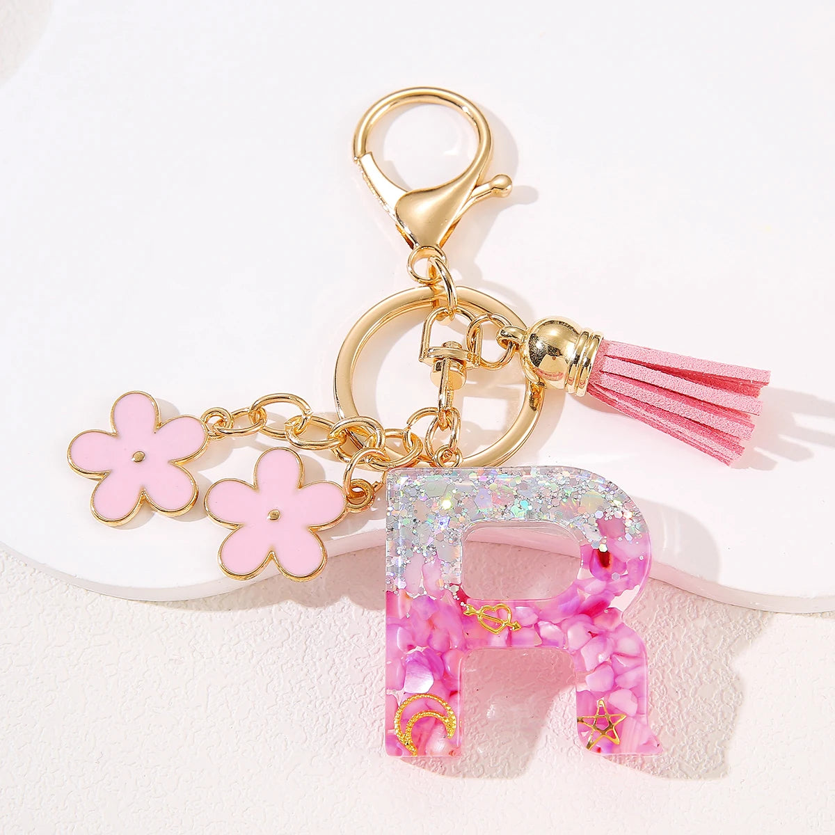 Pink flower initial keychain Drop glue resin 26 English letter keychain A E K L M S Pendant women's handbag Accessory Gift