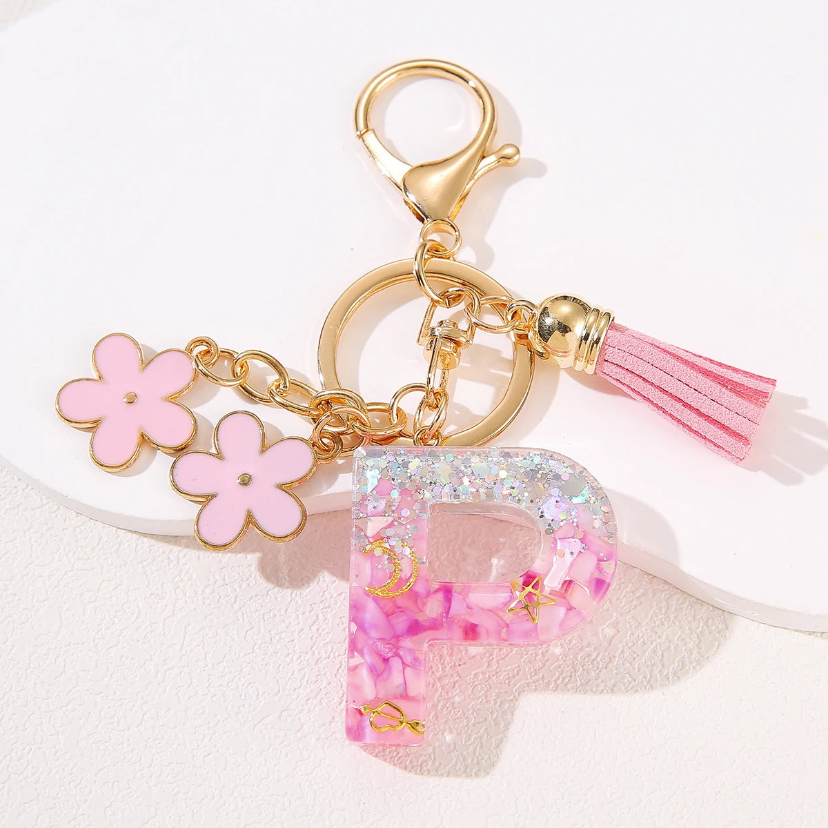 Pink flower initial keychain Drop glue resin 26 English letter keychain A E K L M S Pendant women's handbag Accessory Gift