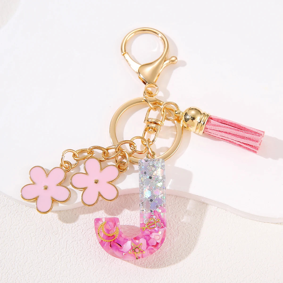 Pink flower initial keychain Drop glue resin 26 English letter keychain A E K L M S Pendant women's handbag Accessory Gift